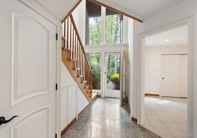 1st image of 41 E View Ct, Oyster Bay, NY 11753 | MLS# 999123