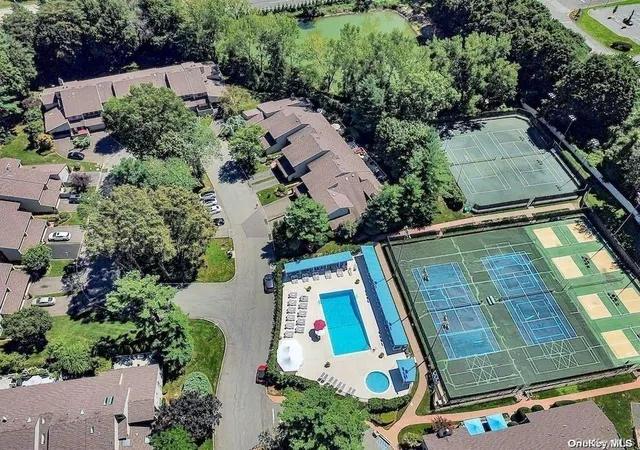 46th image of 41 E View Ct, Oyster Bay, NY 11753 | MLS# 999123