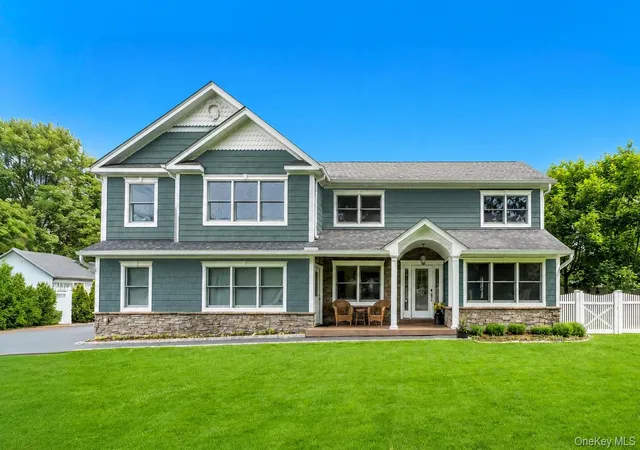 2nd image of 269 Southport St, Ronkonkoma, NY 11779 | MLS# 999131