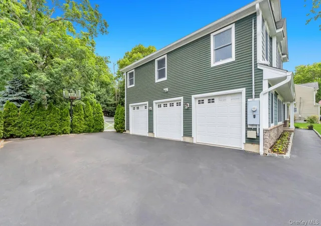 5th image of 269 Southport St, Ronkonkoma, NY 11779 | MLS# 999131