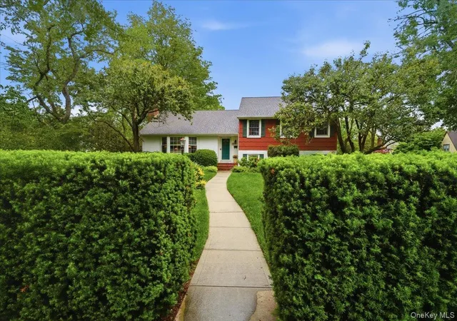 2nd image of 8 Prospect Ave, Garden City, NY 11530 | MLS# 999132