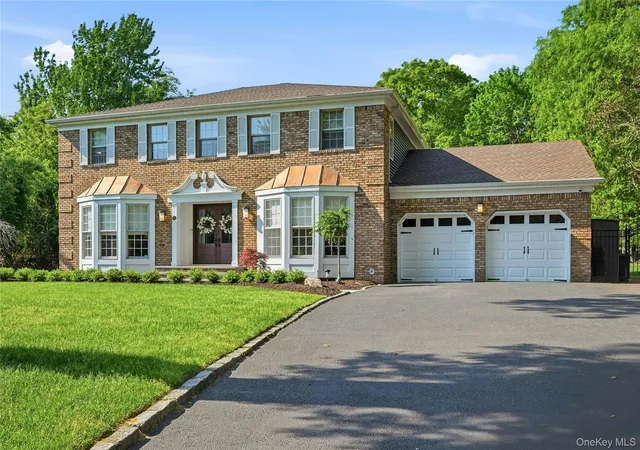 2nd image of 19 Quaker Hill Rd, Brookhaven, NY 11790 | MLS# 999147