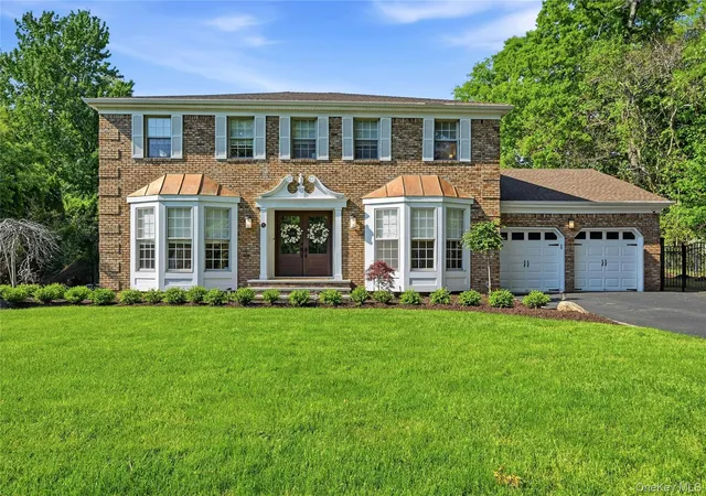 3rd image of 19 Quaker Hill Rd, Brookhaven, NY 11790 | MLS# 999147