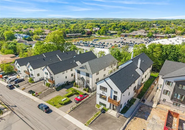 4th image of 37 Ewing Ave #201, Spring Valley, NY 10977 | MLS# 999150