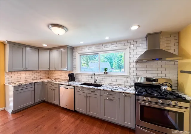 Homes for sale in Hyde Park, NY | 23 Caywood Pl, Hyde Park, NY 12538 | MLS# 999156