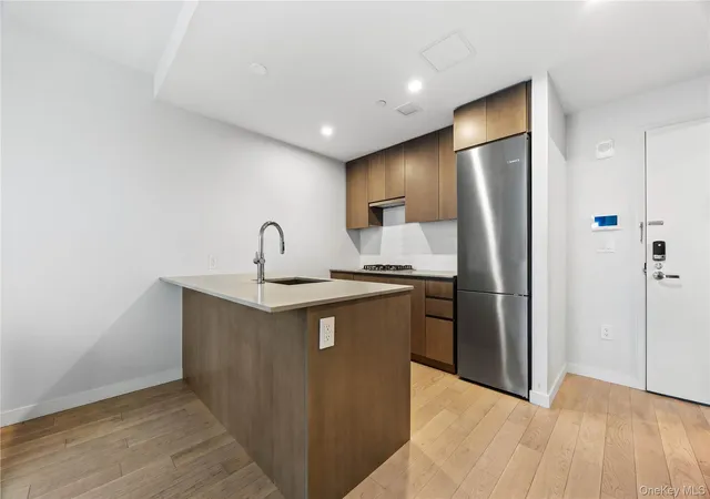 2nd image of 131-02A 40Th Road #14B, Flushing, NY 11354 | MLS# 999180