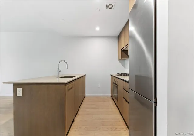 3rd image of 131-02A 40Th Road #14B, Flushing, NY 11354 | MLS# 999180