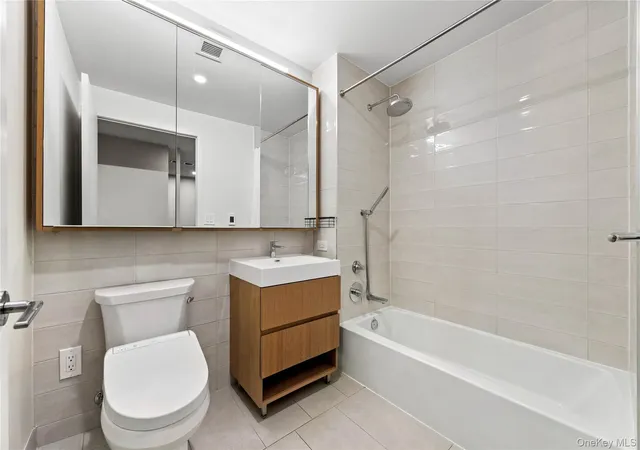 5th image of 131-02A 40Th Road #14B, Flushing, NY 11354 | MLS# 999180