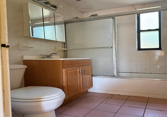2nd image of Roosevelt Plaza Condo, Flushing, NY 11354