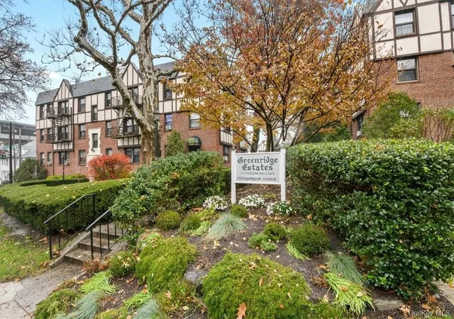 Homes for sale in White Plains, NY | 7 Greenridge Ave #A7, White Plains, NY 10605 | MLS# 999207