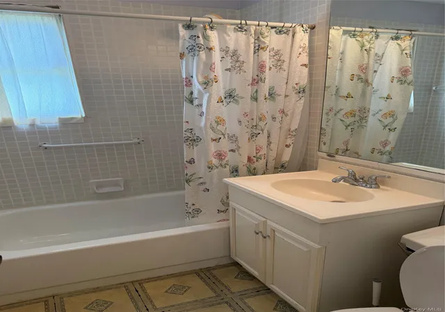 16th image of 270 08 81st Ave #220A, New Hyde Park, NY 11040 | MLS# 999229