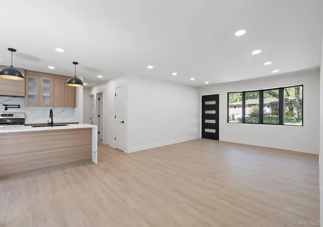 Photo 4 of Sale Pending at 14 Ellen Pl, Kings Park, NY 11754 | MLS# 999247 | Listing updated on 2026-07-08
