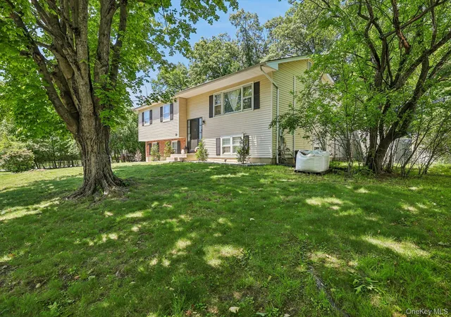3rd image of 21 Baylor Rd, New City, NY 10956 | MLS# 999304