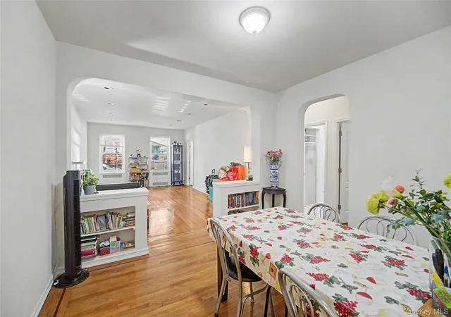 2nd image of 69 11 Yellowstone Blvd #A4, Forest Hills, NY 11375 | MLS# 999339
