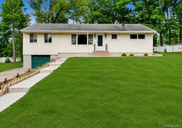 1st image of 12 Elizabeth Ln, New Windsor, NY 12553 | MLS# 999345
