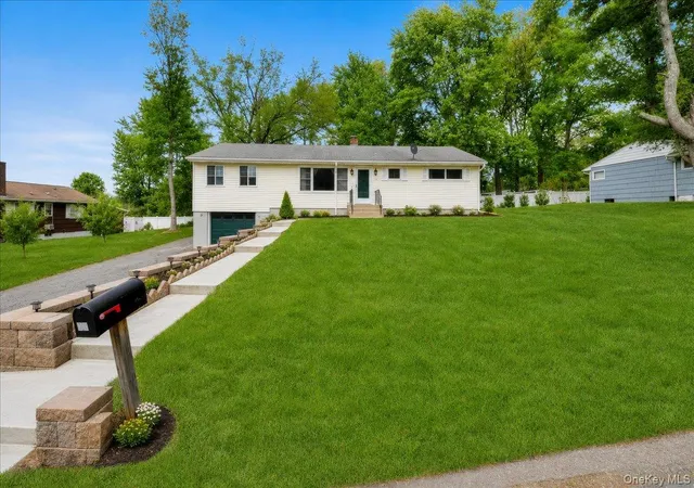 2nd image of 12 Elizabeth Ln, New Windsor, NY 12553 | MLS# 999345