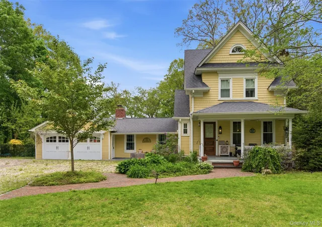 Photo 2 of Single family home for sale at 32 Timberline Dr, Huntington, NY 11743 | MLS# 999365 | Listing updated on 2026-07-26
