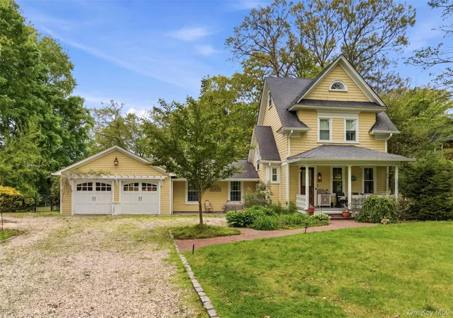 Photo 3 of Single family home for sale at 32 Timberline Dr, Huntington, NY 11743 | MLS# 999365 | Listing updated on 2026-07-26