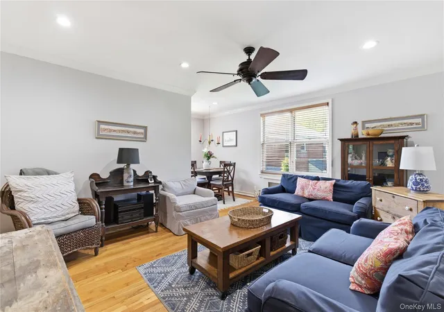 Homes for sale in North Hempstead, NY | 83 Edwards St #2A, North Hempstead, NY 11577 | MLS# 999371