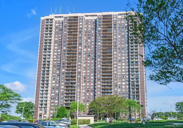 1st image of 271-10 Grand Central Pkwy, New York, NY 11005