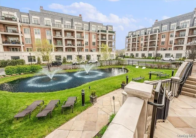 Photo 2 of Sale Pending at 6000 Royal Ct #6202, North Hempstead, NY 11040 | MLS# 999426 | Listing updated on 2026-06-10