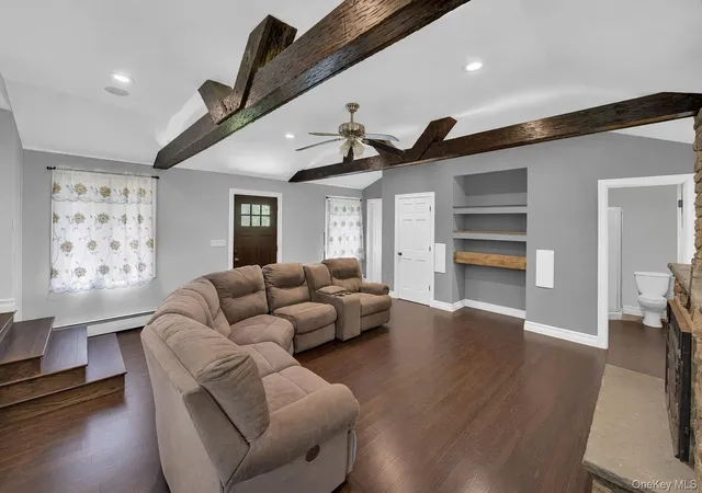 4th image of 77 S Coleman Rd, Brookhaven, NY 11720 | MLS# 999445