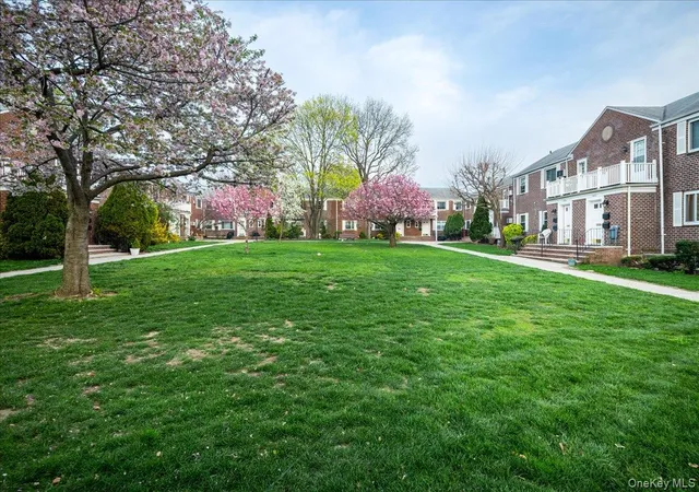 12th image of 255 08 74th Ave #Upper 25A122, Glen Oaks, NY 11004 | MLS# 999487