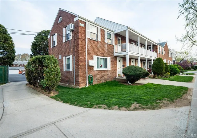 2nd image of 255 08 74th Ave #Upper 25A122, Glen Oaks, NY 11004 | MLS# 999487