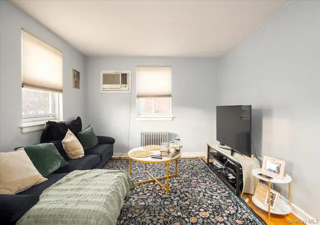 4th image of 255-08 74Th Ave #Upper 25A122, Glen Oaks, NY 11004 | MLS# 999487