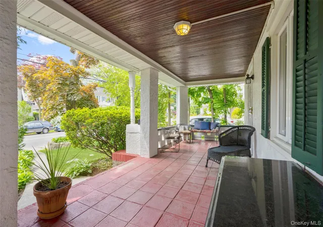 4th image of 197 Coligni Ave, New Rochelle, NY 10801 | MLS# 999492