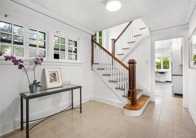 5th image of 197 Coligni Ave, New Rochelle, NY 10801 | MLS# 999492