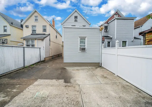 Listing Photo 5 - Condo for sale in building located at 23-47 101st St, New York, NY 11369