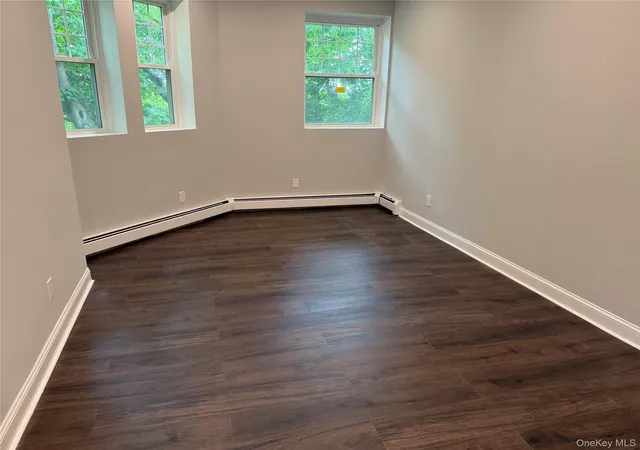Homes for sale in Greenburgh, NY | 100 Clarewood Dr, Greenburgh, NY 10706