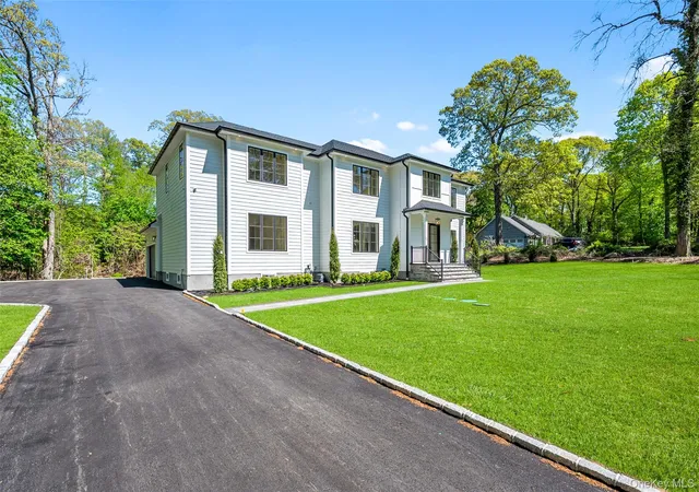 3rd image of 9 Wilderness Rd, Smithtown, NY 11780 | MLS# 999556