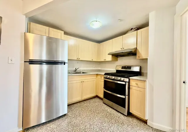 4th image of 82-15 Queens Blvd #PH-B, Elmhurst, NY 11373 | MLS# 999565