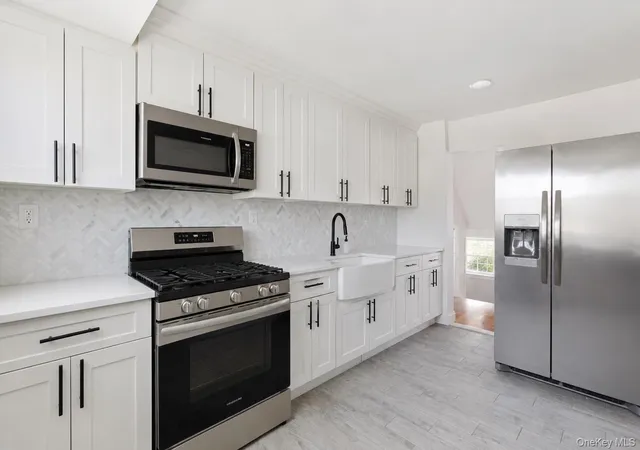 4th image of 125 Missouri Ave, Islip, NY 11706 | MLS# 999571