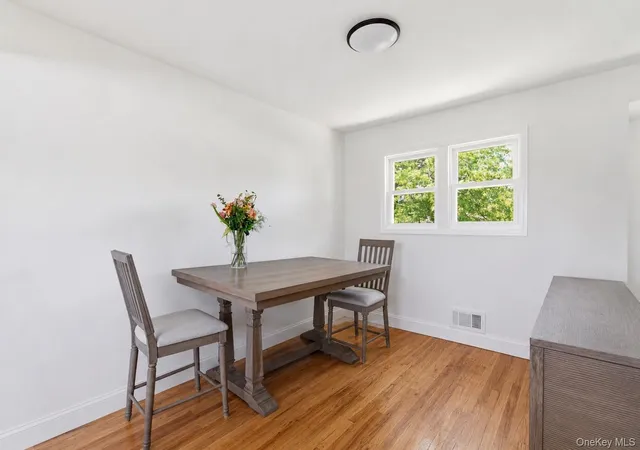 5th image of 125 Missouri Ave, Islip, NY 11706 | MLS# 999571