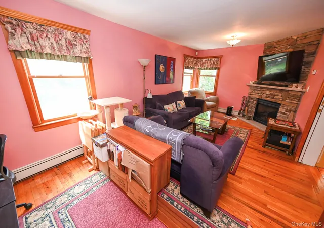 Photo 5 of Sale Pending at 248 Fendale St, Franklin Square, NY 11010 | MLS# 999589 | Listing updated on 2026-06-02