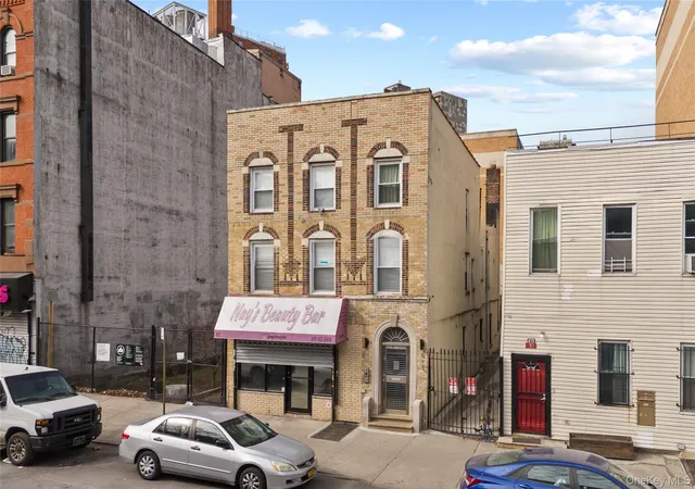 Photo 2 of Multi family home for sale at 811 Courtlandt Ave, Bronx, NY 10451 | MLS# 999598 | Listing updated on 2026-05-19
