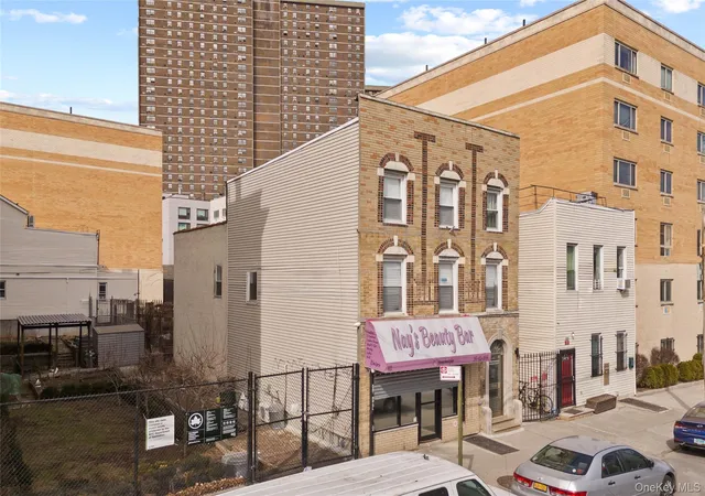 Photo 3 of Multi family home for sale at 811 Courtlandt Ave, Bronx, NY 10451 | MLS# 999598 | Listing updated on 2026-05-19
