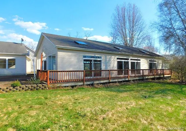 Homes for sale in Shawangunk, NY | 1036 Benjamin Van Keuren Dr, Shawangunk, NY 12566 | MLS# 999605