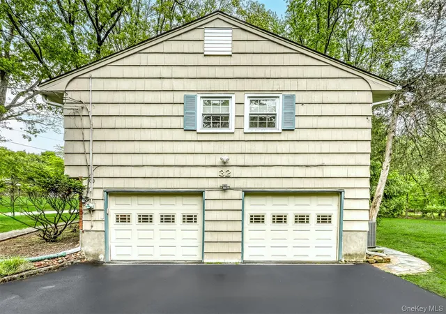 Photo 3 of Sale Pending at 32 Charlotte Dr, Ramapo, NY 10977 | MLS# 999607 | Listing updated on 2026-08-07