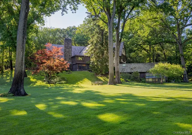 Photo 4 of Sale Pending at 335 Croton Dam Rd, Ossining, NY 10562 | MLS# 999615 | Listing updated on 2026-09-01