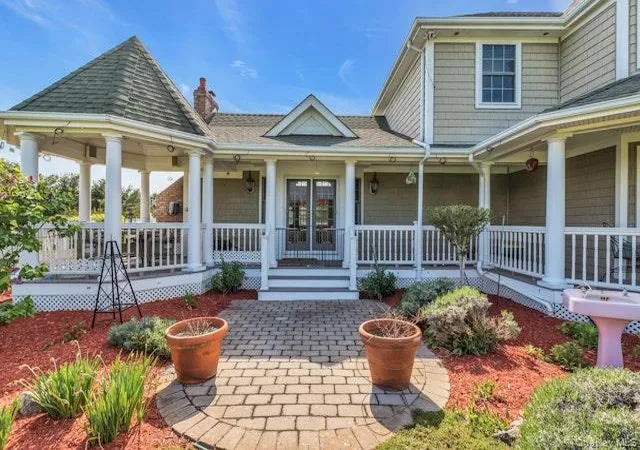 Photo 4 of Single family home for sale at 1509 Wad Riv Mnrvl Rd, Brookhaven, NY 11792 | MLS# 999623 | Listing updated on 2026-10-04