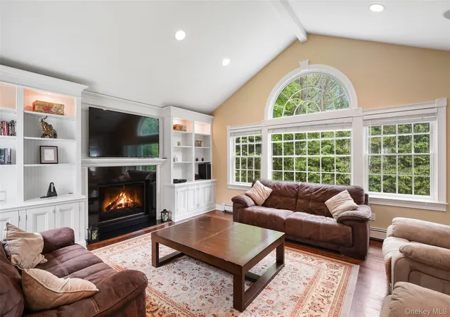 Photo 2 of Sale Pending at 31 Burns Pl, Briarcliff Manor, NY 10510 | MLS# 999630 | Listing updated on 2026-05-22