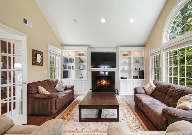 Photo 3 of Sale Pending at 31 Burns Pl, Briarcliff Manor, NY 10510 | MLS# 999630 | Listing updated on 2026-05-22