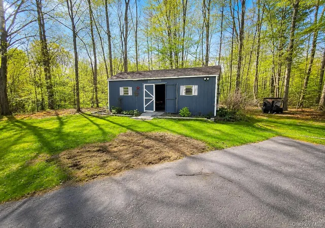 Photo 4 of Sale Pending at 702 Budd Rd, Fallsburg, NY 12788 | MLS# 999632 | Listing updated on 2026-06-16