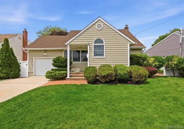 1st image of 249 N 6th St, Oyster Bay, NY 11714 | MLS# 999672