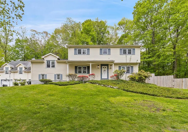 Photo 1 of Single family home for sale at 2 Watergate Dr, Amawalk, NY 10501 | MLS# 999673 | Listing updated on 2026-10-09