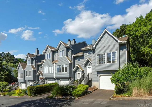 1st image of 8 Village Gate Wy #8, Orangetown, NY 10960 | MLS# 999736